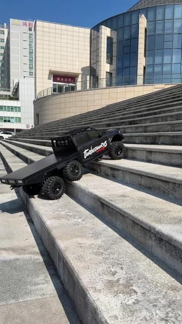 Tarbosaurus Climbing Stairs - 1330mm Scale Dinosaur Model Showcase