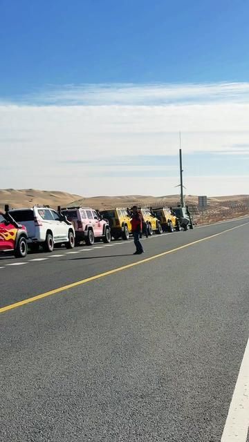N39 Desert Crossing: Off-Road Adventure in Taklamakan Desert