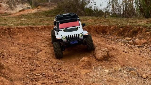 Jeep Wrangler RC Remote Control Car Off-Road Adventure