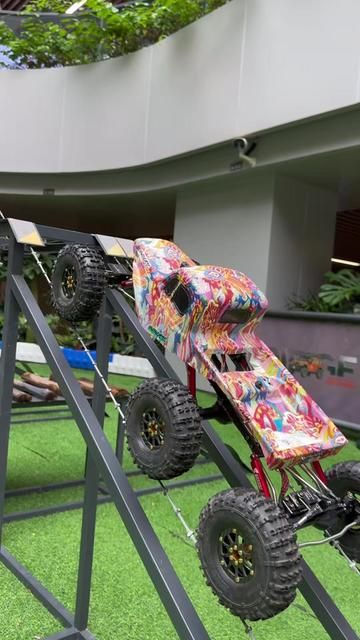 No Show-Off, Just Always Handsome - RC Car Model