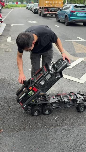 This Guy Really Takes Care of His RC Car!