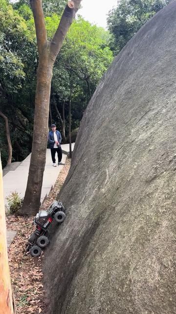 CROSSRC AT4X Off-Road Performance and Capabilities Review