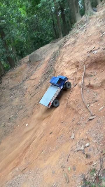 Experience the Aggressive Hippopotamus - CrossRC RC Adventure